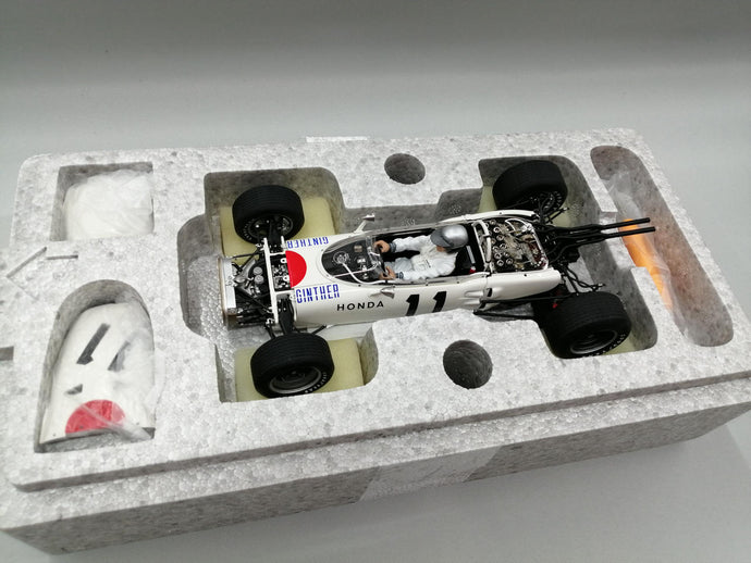 AUTOart Honda RA272 F1 Mexico GP 1965 1/18 Scale Car– Used