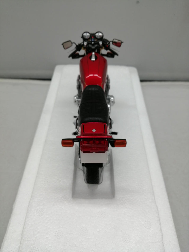 Load image into Gallery viewer, AUTOart Honda CB750F &quot;Baribari Legend&quot; 1/12 Scale Motorcycle– Used
