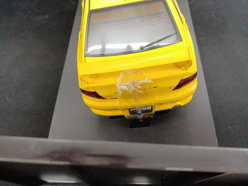 Load image into Gallery viewer, AUTOART Mitsubishi Lancer Evolution VII Yellow 1/18 Scale Car– Used
