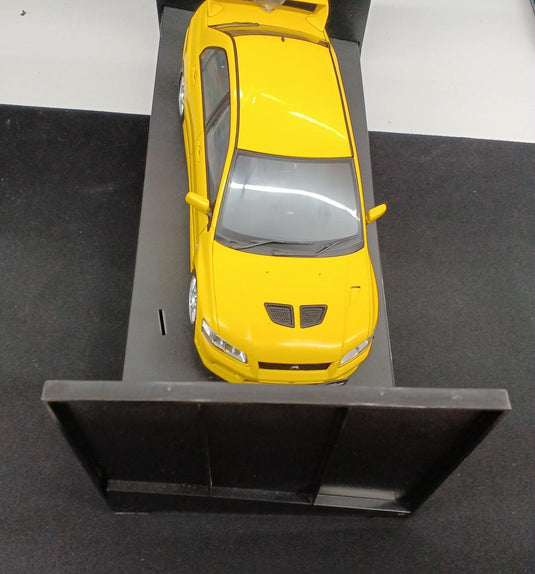 AUTOART Mitsubishi Lancer Evolution VII Yellow 1/18 Scale Car– Used