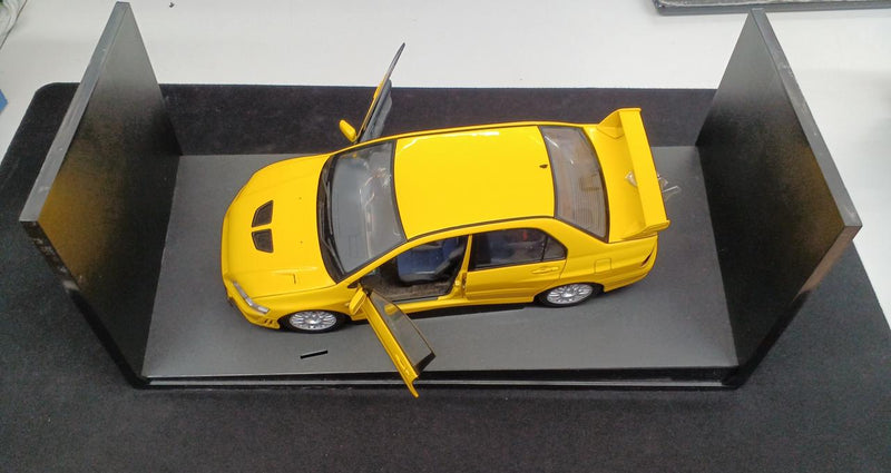 Load image into Gallery viewer, AUTOART Mitsubishi Lancer Evolution VII Yellow 1/18 Scale Car– Used
