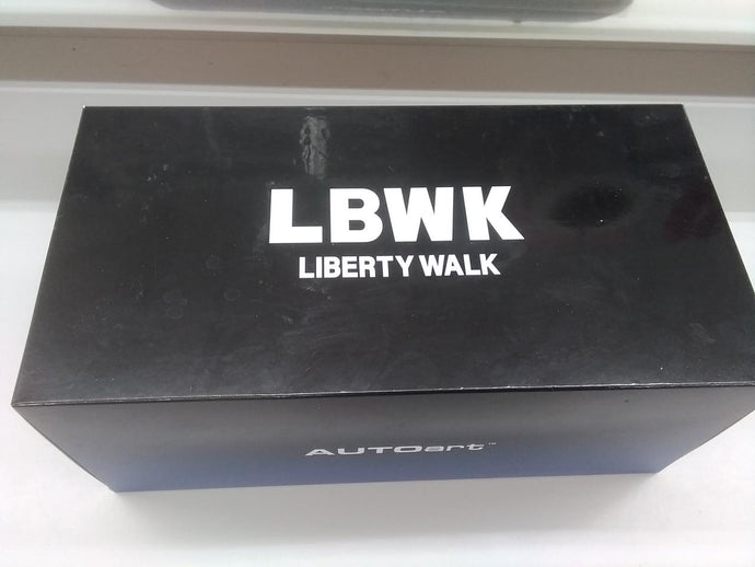 AUTOart 1/18 Liberty Walk Lamborghini Huracan GT Model Vehicle– Used