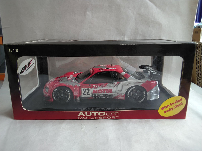 Load image into Gallery viewer, AUTOart NISSAN GT-R #22 SUPER GT Round 8 Suzuka 1/18 Scale Car– Used
