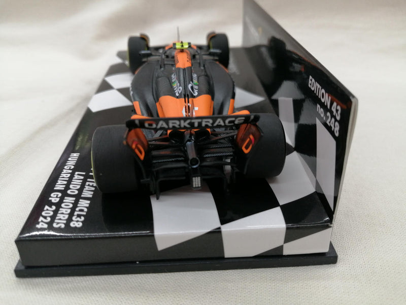 Chargez l&#39;image dans la visionneuse de la galerie, MINICHAMPS McLaren F1 Team MCL38 #4 L. Norris 2024 1/43 Scale Car– Used
