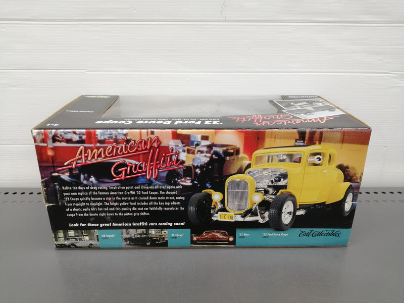 Laden Sie das Bild in Galerie -Viewer, AMERICAN MUSCLE &#39;32 FORD DEUCE COUPE 1/18 Scale Model Car– Used
