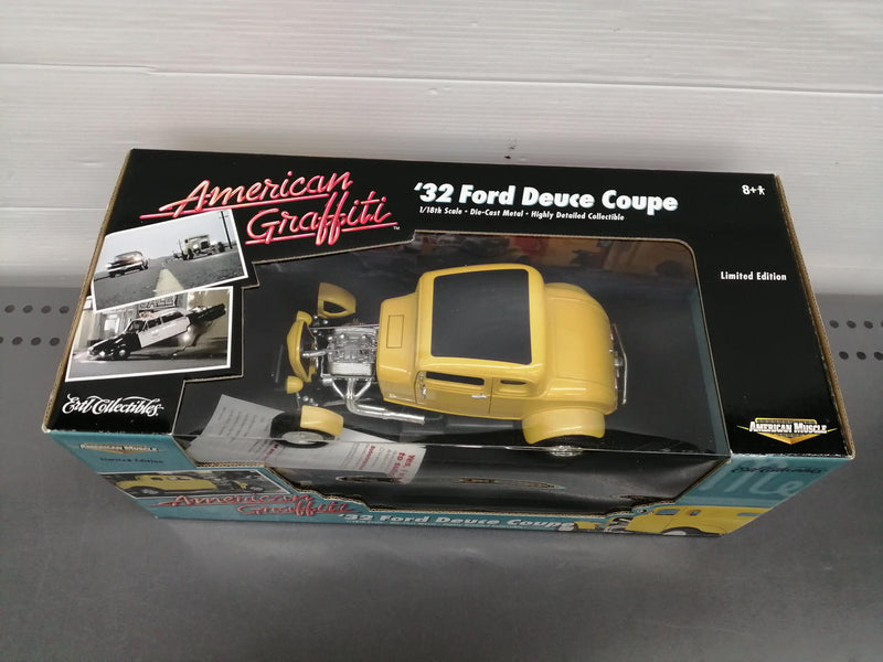 Laden Sie das Bild in Galerie -Viewer, AMERICAN MUSCLE &#39;32 FORD DEUCE COUPE 1/18 Scale Model Car– Used
