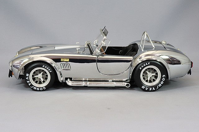 Carica immagine in Galleria Viewer, Kyosho 1/18 Shelby Cobra 427 S/C Chrome
