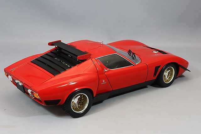 Laden Sie das Bild in Galerie -Viewer, Kyosho 1/18 Lamborghini Miura SVR Red
