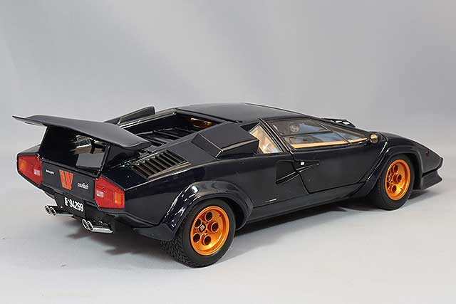 Laden Sie das Bild in Galerie -Viewer, Kyosho 1/18 Lamborghini Countach Walter Wolf Dark Blue
