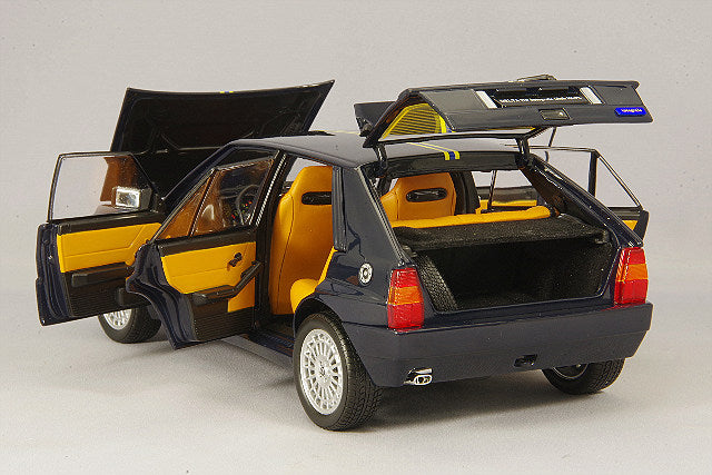 Laden Sie das Bild in Galerie -Viewer, Kyosho 1/18 Lancia Delta HF Integrale Evo.II Club Hi-Fi Dark Blue
