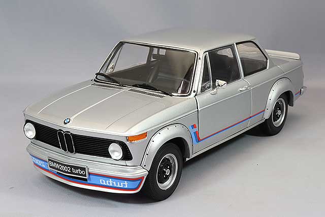 Kyosho 1/18 BMW 2002 Turbo Silver