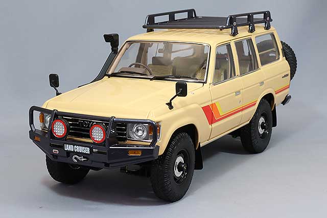 Kyosho 1/18 Toyota Land Cruiser 60 with Optional Parts Beige