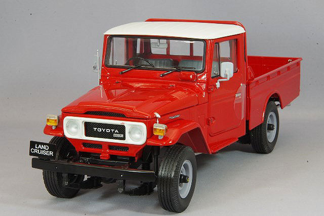 Kyosho 1/18 Toyota Land Cruiser 40 Red