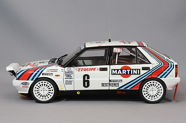 Carica immagine in Galleria Viewer, Kyosho 1/18 Lancia Delta HF 4WD &quot;Martini&quot; 1987 Monte Carlo Rally Winner #6 M. Biasion / T. Siviero
