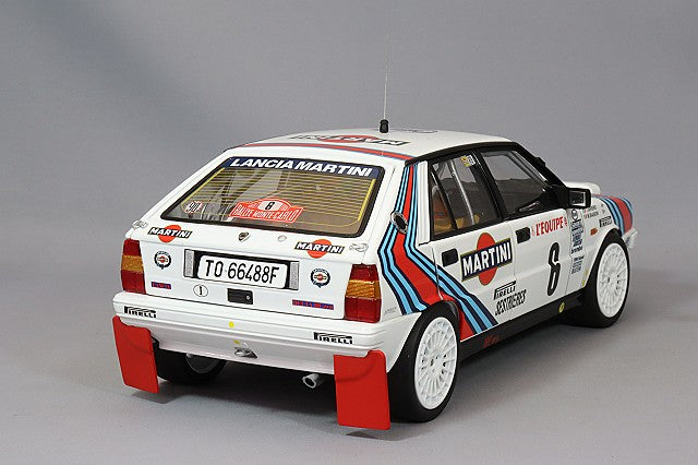 Carica immagine in Galleria Viewer, Kyosho 1/18 Lancia Delta HF 4WD &quot;Martini&quot; 1987 Monte Carlo Rally Winner #6 M. Biasion / T. Siviero

