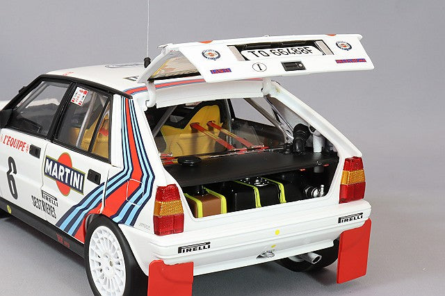 Carica immagine in Galleria Viewer, Kyosho 1/18 Lancia Delta HF 4WD &quot;Martini&quot; 1987 Monte Carlo Rally Winner #6 M. Biasion / T. Siviero
