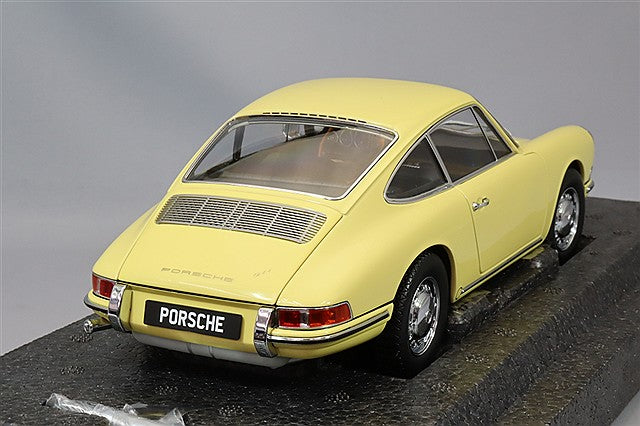 Load image into Gallery viewer, Kyosho 1/18 Porsche 911 (901) 1964 Champagne Yellow
