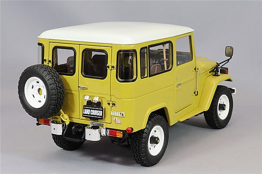 Kyosho 1/18 Toyota Land Cruiser 40 Van (BJ42V) Yellow