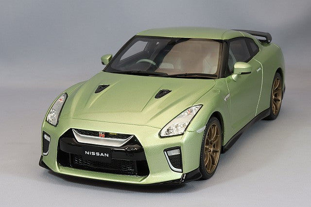 Kyosho Samurai 1/18 Nissan GT-R Premium Edition T-Spec Millennium Jade