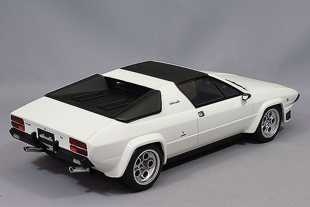 Laden Sie das Bild in Galerie -Viewer, Kyosho 1/18 Lamborghini Silhouette White
