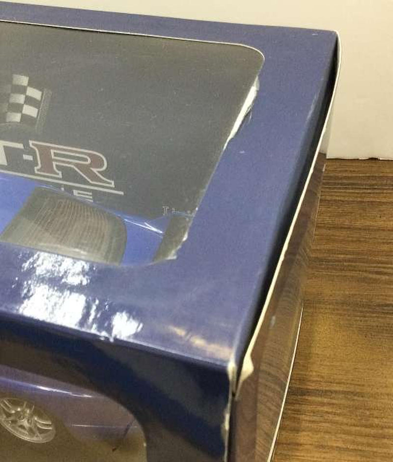 Load image into Gallery viewer, AUTOART Skyline GT-R V-SPEC LM (R33) 1/18 Scale Car– Used

