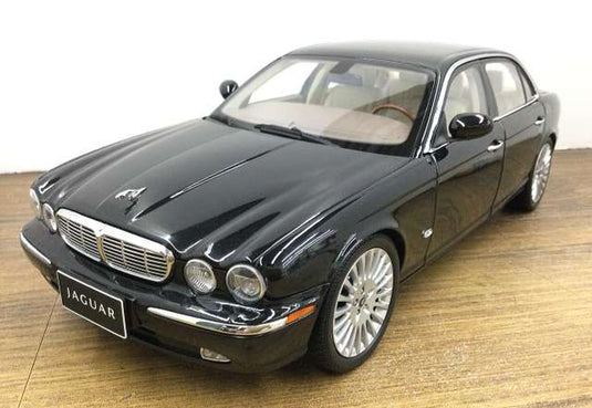 ALMOST REAL Jaguar XJ6 (X350) 1/18 Scale Car– Used