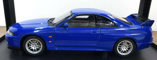 AUTOART Skyline GT-R V-SPEC LM (R33) 1/18 Scale Car– Used