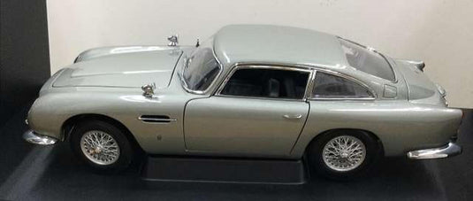 AUTOart 007 Aston Martin DB5 1/18 Scale Model Car– Used