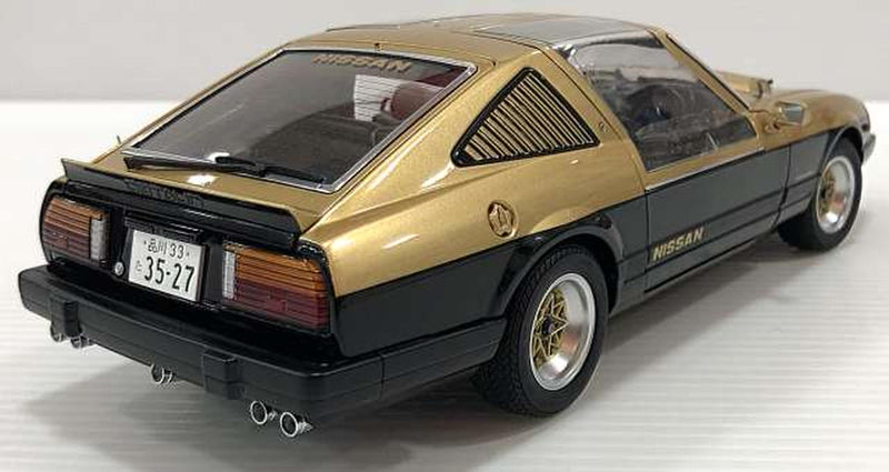 Laden Sie das Bild in Galerie -Viewer, AUTOart &quot;Seibu Keisatsu&quot; 1/18 Nissan Fairlady 280Z Super Z Scale Car– Used
