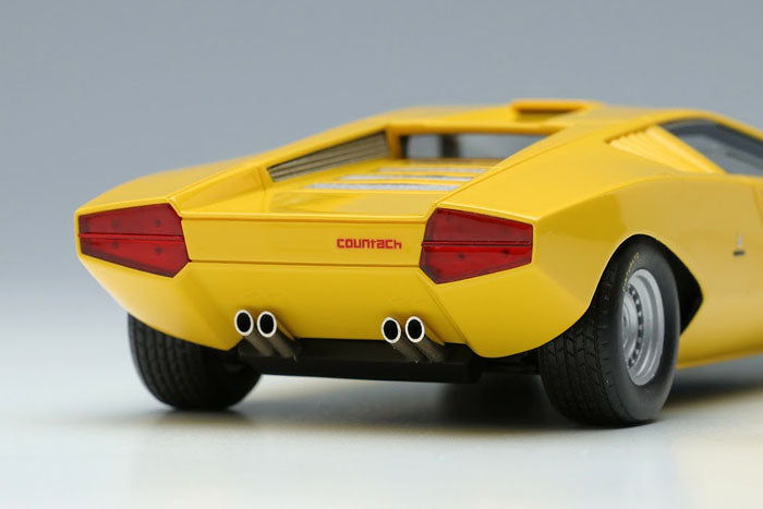 Load image into Gallery viewer, Pre-order EIDOLON 1/43 EM210A Lamborghini Countach LP500 Bertone Geneva Motor Show 1971 Yellow
