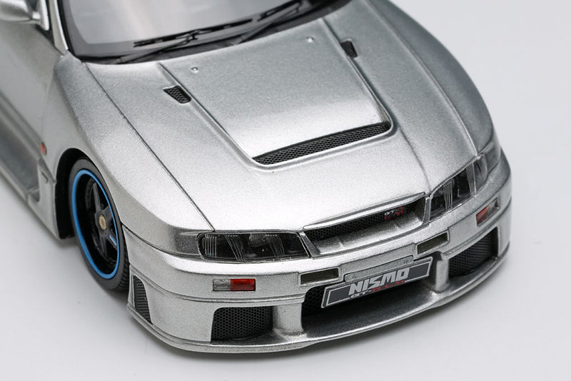 Laden Sie das Bild in Galerie -Viewer, Pre-order EIDOLON 1/43 EM500 NISMO GT-R LM Road car 1995 Silver
