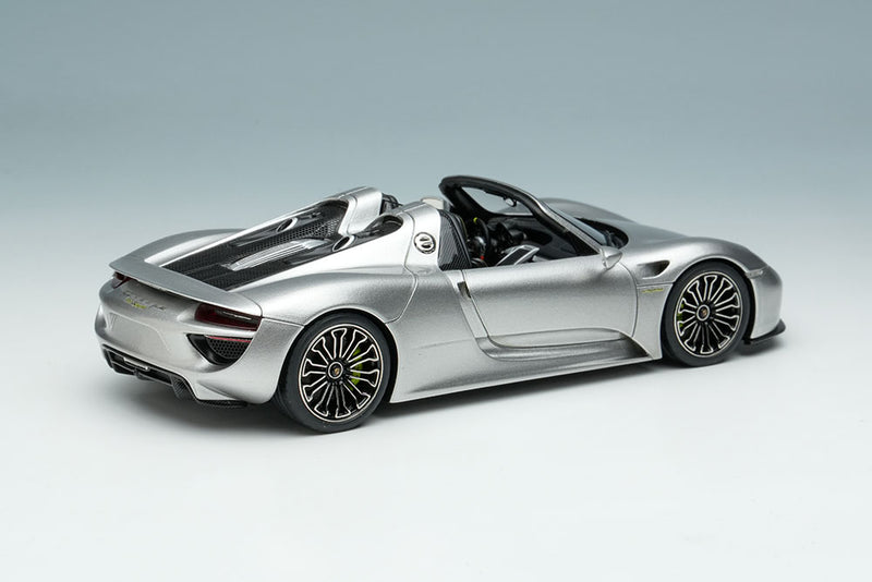 Cargue la imagen en el visor de la galería, EIDOLON 1/43 EM568A Porsche 918 Spyder 2011 GT Silver
