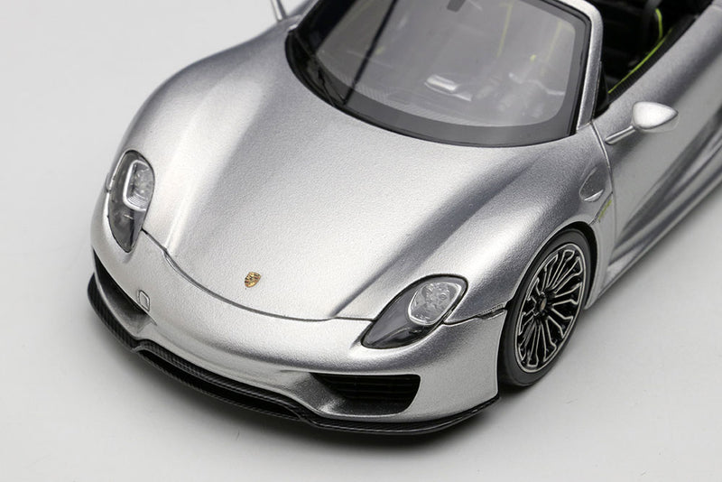 Cargue la imagen en el visor de la galería, EIDOLON 1/43 EM568A Porsche 918 Spyder 2011 GT Silver
