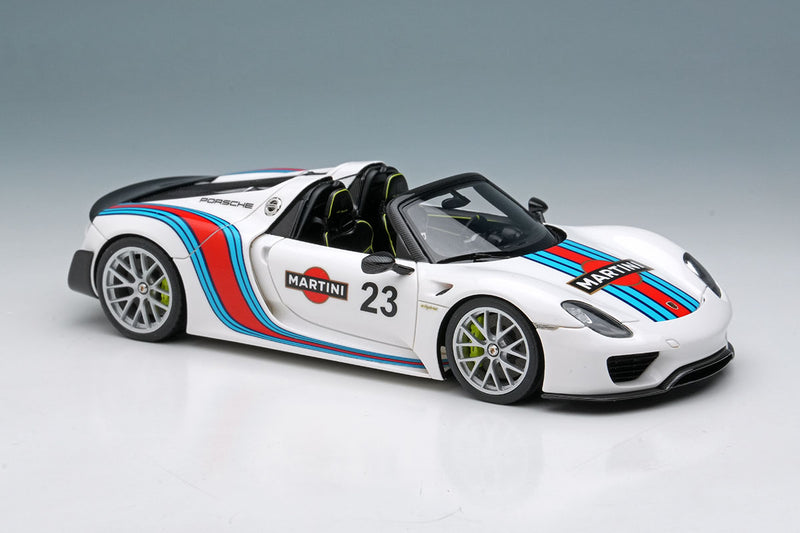 Laden Sie das Bild in Galerie -Viewer, EIDOLON EM569A Porsche 918 Spyder Weissach Package 2011 White / Martini Stripe Make Up 1/43 EM569A
