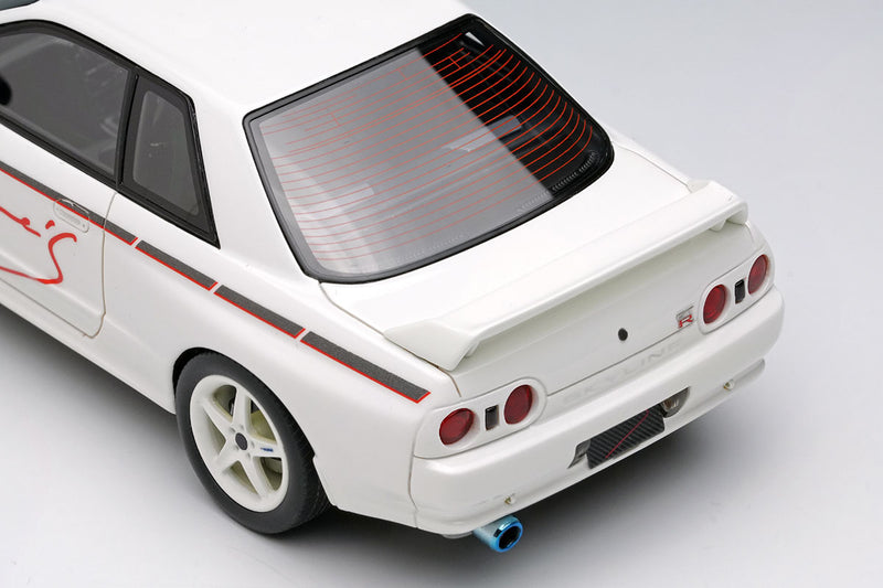 Laden Sie das Bild in Galerie -Viewer, EIDOLON EM644B Mine&#39;s Skyline GT-R (BNR32) N1 White (5 Spoke Wheel) Limited 80pcs Make Up 1/43 EM644B
