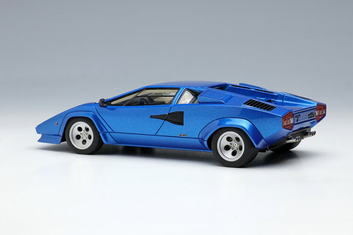 Laden Sie das Bild in Galerie -Viewer, EIDOLON EM651A Lamborghini Countach LP5000S 1982 Metallic Blue Make Up 1/43 EM651A
