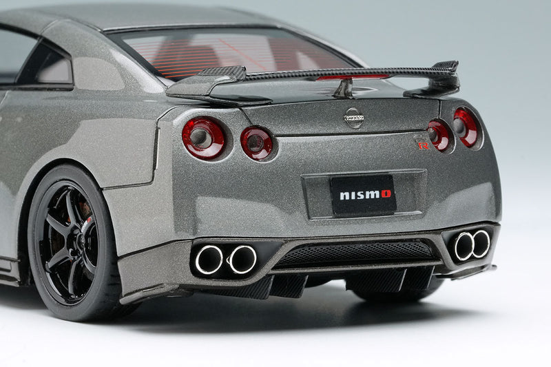 Laden Sie das Bild in Galerie -Viewer, EIDOLON EM703 Nissan GT-R (NISMO R35 CRS Version) 2008 Dark Metal Gray Make Up 1/43 EM703
