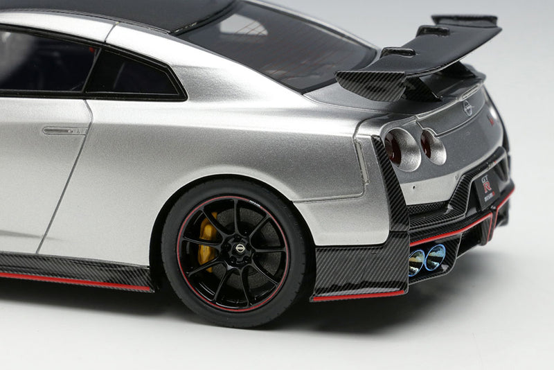 Laden Sie das Bild in Galerie -Viewer, EIDOLON 1/43 EM709C NISSAN GT-R NISMO Special edition 2024 Ultimate Metal Silver
