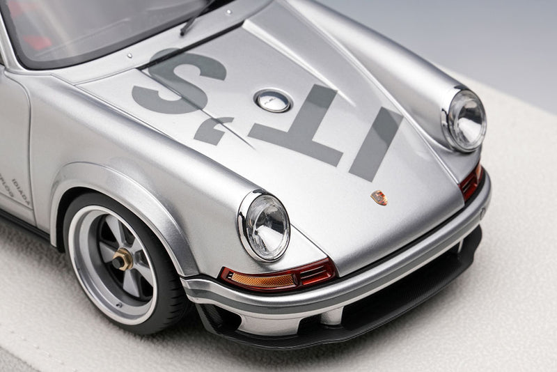 Laden Sie das Bild in Galerie -Viewer, EIDOLON EML018J 1/18 Singer 911DLS Silver Goodwood Festival of Speed 2019 Limited 120pcs
