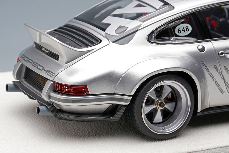 Laden Sie das Bild in Galerie -Viewer, EIDOLON EML018J 1/18 Singer 911DLS Silver Goodwood Festival of Speed 2019 Limited 120pcs
