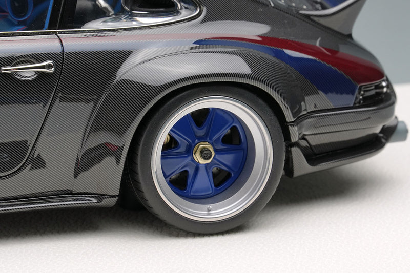 Laden Sie das Bild in Galerie -Viewer, EIDOLON EML018N 1/18 Singer 911 DLS 2022 Visible Carbon / Stripe Limited 100pcs Make Up 1/18 EML018N
