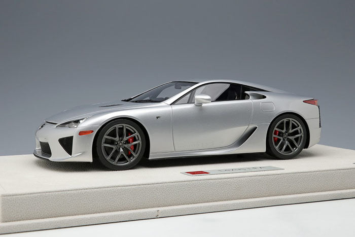 Laden Sie das Bild in Galerie -Viewer, EIDOLON EML043C 1/18 Lexus LFA 2010 Silver Limited 70pcs
