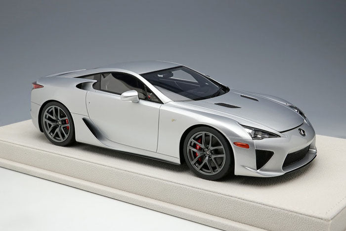 Chargez l&#39;image dans la visionneuse de la galerie, EIDOLON EML043C 1/18 Lexus LFA 2010 Silver Limited 70pcs
