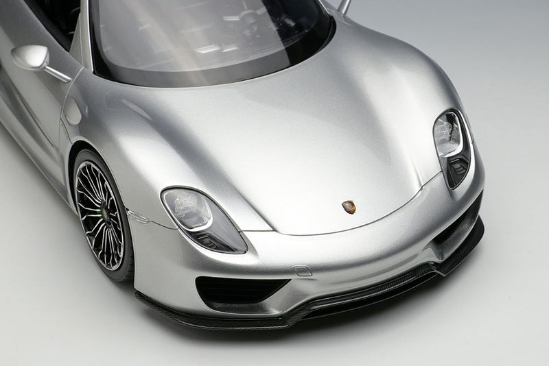 Laden Sie das Bild in Galerie -Viewer, Pre-Order EIDOLON EML045A 1/18 Porsche 918 Spyder 2011 GT Silver
