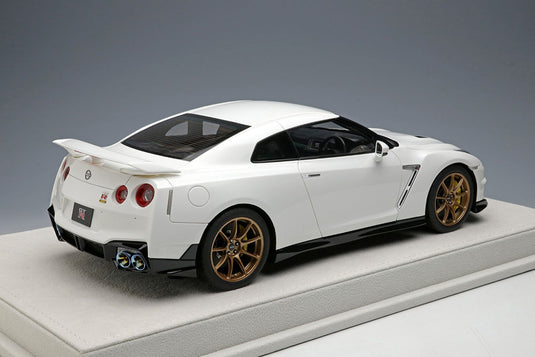 EIDOLON EML082B 1/18 NISSAN GT-R Premium Edition T-spec 2024 Brilliant White Pearl Make Up 1/18 EML082B