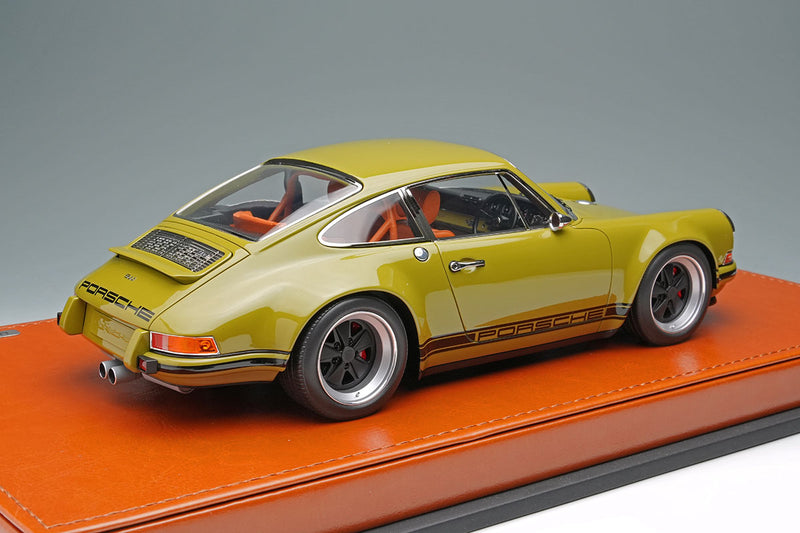 Laden Sie das Bild in Galerie -Viewer, EIDOLON EML090H 1/18 Singer 911(964) Coupe Olive Drab Limited 60pcs Make Up 1/18 EML090H

