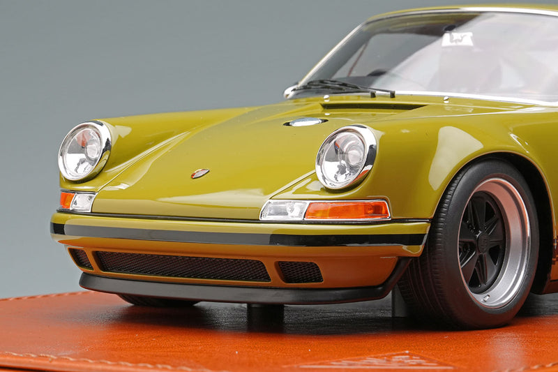 Laden Sie das Bild in Galerie -Viewer, EIDOLON EML090H 1/18 Singer 911(964) Coupe Olive Drab Limited 60pcs Make Up 1/18 EML090H
