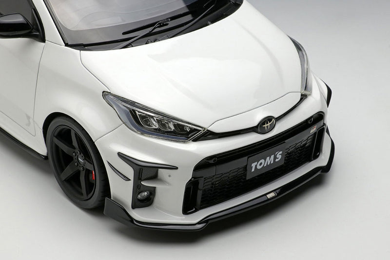 Chargez l&#39;image dans la visionneuse de la galerie, Pre-Order EIDOLON EML091A 1/18 TOM&#39;S GR Yaris 2021 Super White 2
