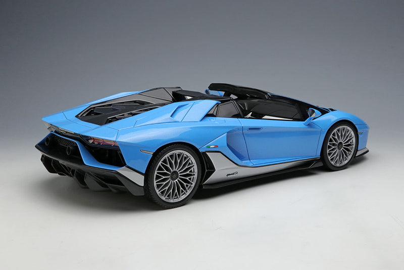 Laden Sie das Bild in Galerie -Viewer, Pre-Order EIDOLON EML093 1/18 Lamborghini Aventador LP780-4 Ultimae Roadster Toributo Miura Roadster 2022 Azzurro Flake Limited 100pcs
