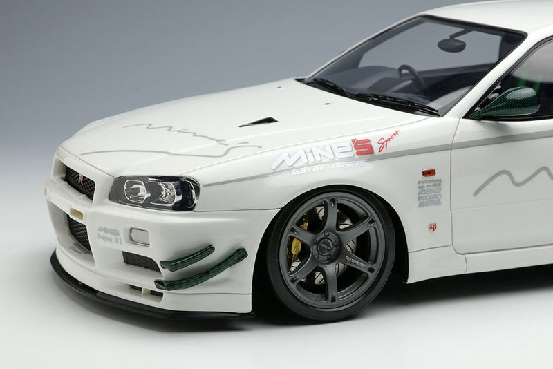 Laden Sie das Bild in Galerie -Viewer, Pre-Order EIDOLON EML097A 1/18 Mine&#39;s Skyline GT-R (BNR34) V-spec N1 2012 (RAYS Wheel)
